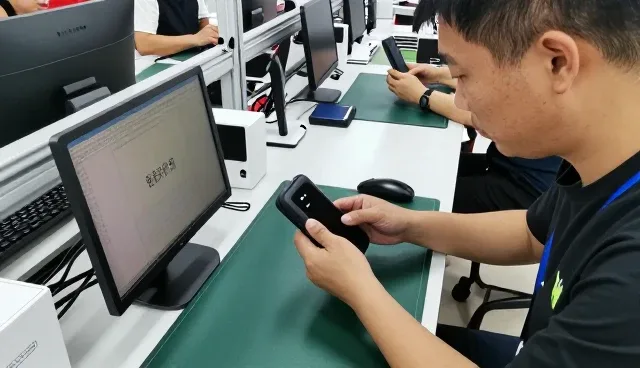 潍坊咿呀贝贝商贸有限公司以便携式充电宝服务连接更多应用场景